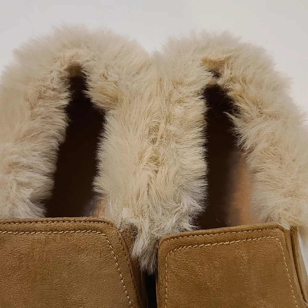 La Sheela Women's Slip-on Shoes Tan Faux Suede W/Cream Faux Fur Size 8 1/2‎ EUC